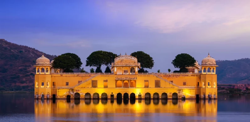 Udaipur Kumbhalgarh Tour Package from Delhi